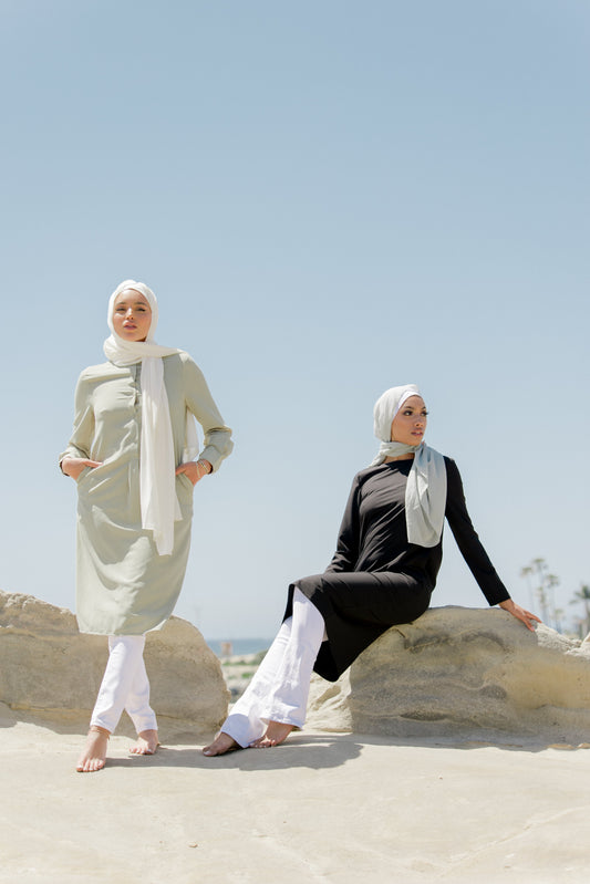 Elaine Essential Tunic - Black