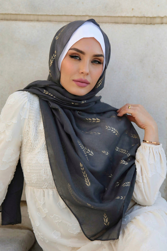 CHARCOAL Golden Wreath